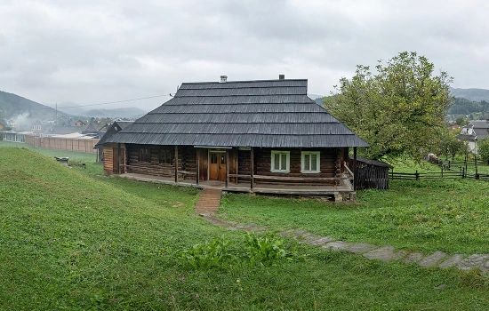 Музей кінофільму &laquo;Тіні забутих предків&raquo;